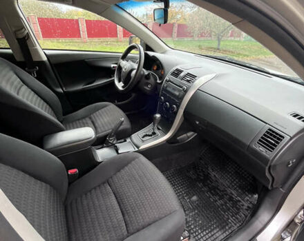 Сірий Тойота Королла, об'ємом двигуна 1.59 л та пробігом 217 тис. км за 8500 $, фото 9 на Automoto.ua