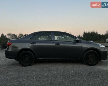 Сірий Тойота Королла, об'ємом двигуна 1.3 л та пробігом 140 тис. км за 7100 $, фото 7 на Automoto.ua