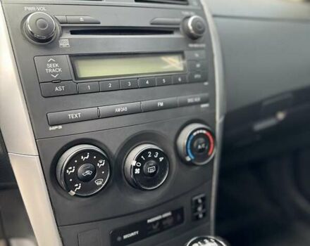 Серый Тойота Королла, объемом двигателя 1.6 л и пробегом 174 тыс. км за 10000 $, фото 12 на Automoto.ua