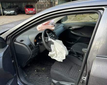 Сірий Тойота Королла, об'ємом двигуна 1.33 л та пробігом 258 тис. км за 4700 $, фото 6 на Automoto.ua