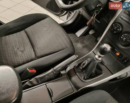 Сірий Тойота Королла, об'ємом двигуна 1.33 л та пробігом 147 тис. км за 9000 $, фото 36 на Automoto.ua