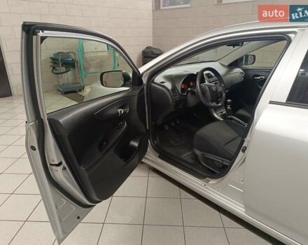 Сірий Тойота Королла, об'ємом двигуна 1.33 л та пробігом 147 тис. км за 9000 $, фото 4 на Automoto.ua
