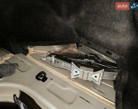 Сірий Тойота Королла, об'ємом двигуна 1.33 л та пробігом 147 тис. км за 9000 $, фото 19 на Automoto.ua