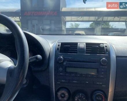 Сірий Тойота Королла, об'ємом двигуна 1.33 л та пробігом 174 тис. км за 7500 $, фото 7 на Automoto.ua