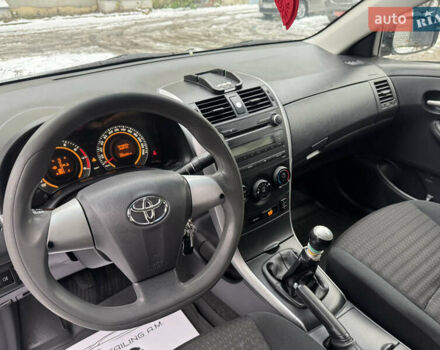 Серый Тойота Королла, объемом двигателя 1.33 л и пробегом 297 тыс. км за 5800 $, фото 6 на Automoto.ua