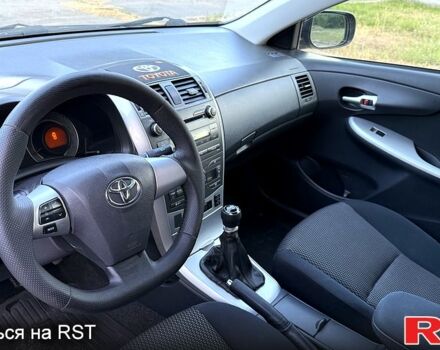 Серый Тойота Королла, объемом двигателя 1.6 л и пробегом 93 тыс. км за 9500 $, фото 4 на Automoto.ua