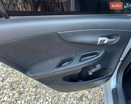 Серый Тойота Королла, объемом двигателя 1.3 л и пробегом 200 тыс. км за 6299 $, фото 20 на Automoto.ua