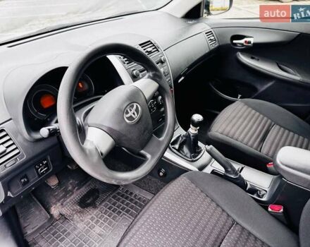 Серый Тойота Королла, объемом двигателя 1.33 л и пробегом 270 тыс. км за 5300 $, фото 24 на Automoto.ua