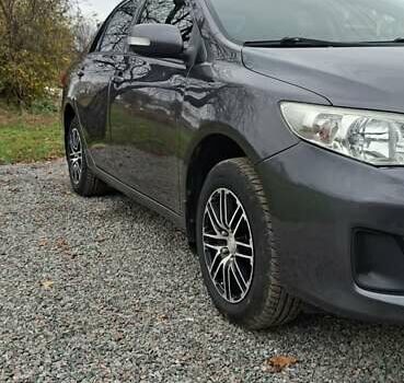 Серый Тойота Королла, объемом двигателя 1.33 л и пробегом 205 тыс. км за 6999 $, фото 4 на Automoto.ua