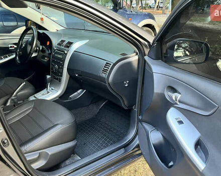 Сірий Тойота Королла, об'ємом двигуна 1.6 л та пробігом 240 тис. км за 9200 $, фото 30 на Automoto.ua