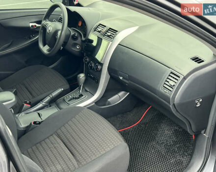 Серый Тойота Королла, объемом двигателя 1.6 л и пробегом 179 тыс. км за 8999 $, фото 9 на Automoto.ua