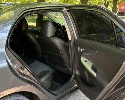 Сірий Тойота Королла, об'ємом двигуна 1.6 л та пробігом 240 тис. км за 9200 $, фото 32 на Automoto.ua