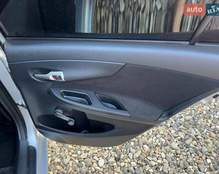 Серый Тойота Королла, объемом двигателя 1.3 л и пробегом 200 тыс. км за 6299 $, фото 22 на Automoto.ua