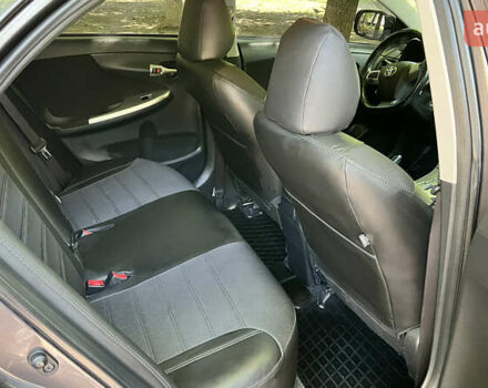Сірий Тойота Королла, об'ємом двигуна 1.6 л та пробігом 240 тис. км за 9200 $, фото 31 на Automoto.ua