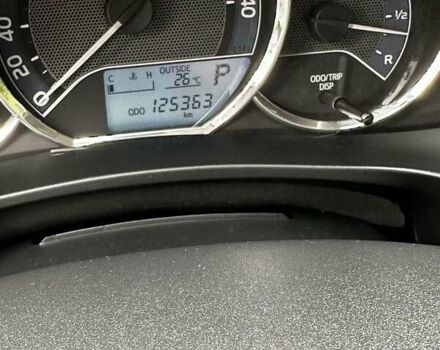 Серый Тойота Королла, объемом двигателя 1.6 л и пробегом 125 тыс. км за 12800 $, фото 2 на Automoto.ua