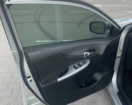 Сірий Тойота Королла, об'ємом двигуна 1.6 л та пробігом 183 тис. км за 8999 $, фото 7 на Automoto.ua