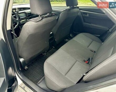 Серый Тойота Королла, объемом двигателя 1.6 л и пробегом 125 тыс. км за 12800 $, фото 7 на Automoto.ua