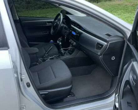 Сірий Тойота Королла, об'ємом двигуна 1.3 л та пробігом 43 тис. км за 12000 $, фото 14 на Automoto.ua