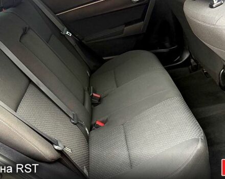 Серый Тойота Королла, объемом двигателя 1.6 л и пробегом 89 тыс. км за 12300 $, фото 10 на Automoto.ua