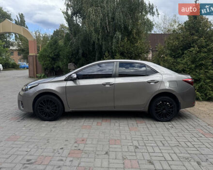 Серый Тойота Королла, объемом двигателя 1.6 л и пробегом 157 тыс. км за 11000 $, фото 2 на Automoto.ua