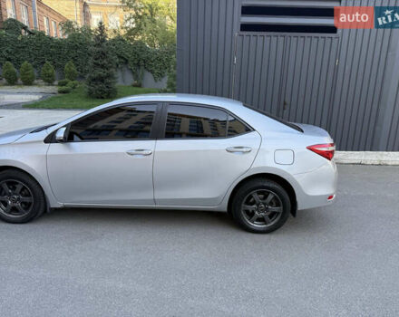 Сірий Тойота Королла, об'ємом двигуна 1.6 л та пробігом 163 тис. км за 10800 $, фото 4 на Automoto.ua