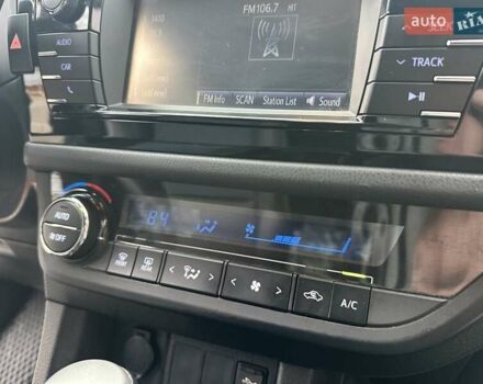 Серый Тойота Королла, объемом двигателя 1.8 л и пробегом 85 тыс. км за 10777 $, фото 28 на Automoto.ua