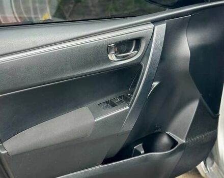 Серый Тойота Королла, объемом двигателя 1.6 л и пробегом 165 тыс. км за 11400 $, фото 14 на Automoto.ua