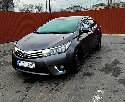 Серый Тойота Королла, объемом двигателя 13 л и пробегом 132 тыс. км за 10000 $, фото 3 на Automoto.ua