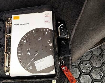 Серый Тойота Королла, объемом двигателя 1.6 л и пробегом 196 тыс. км за 11500 $, фото 9 на Automoto.ua