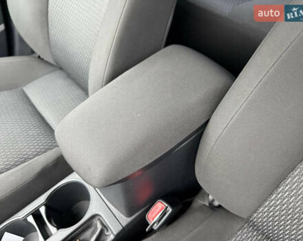 Серый Тойота Королла, объемом двигателя 1.6 л и пробегом 175 тыс. км за 11900 $, фото 27 на Automoto.ua