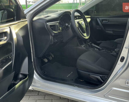 Сірий Тойота Королла, об'ємом двигуна 1.3 л та пробігом 241 тис. км за 6999 $, фото 9 на Automoto.ua