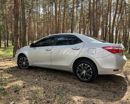 Сірий Тойота Королла, об'ємом двигуна 1.33 л та пробігом 112 тис. км за 15599 $, фото 4 на Automoto.ua