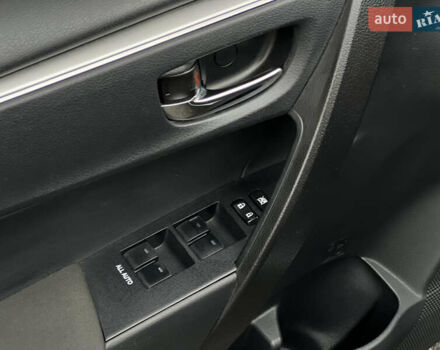 Серый Тойота Королла, объемом двигателя 1.6 л и пробегом 155 тыс. км за 10700 $, фото 27 на Automoto.ua