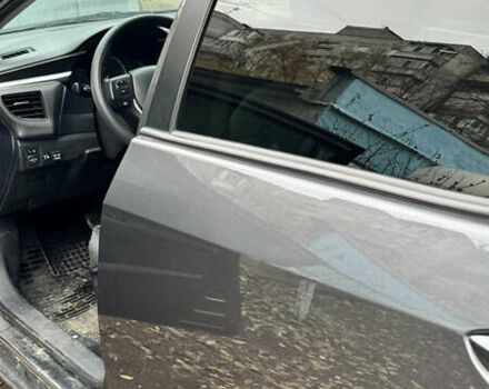 Серый Тойота Королла, объемом двигателя 1.59 л и пробегом 110 тыс. км за 12300 $, фото 7 на Automoto.ua