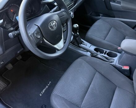 Сірий Тойота Королла, об'ємом двигуна 1.6 л та пробігом 152 тис. км за 11900 $, фото 4 на Automoto.ua