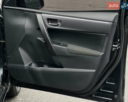 Серый Тойота Королла, объемом двигателя 1.6 л и пробегом 155 тыс. км за 10700 $, фото 48 на Automoto.ua