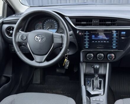 Сірий Тойота Королла, об'ємом двигуна 1.6 л та пробігом 242 тис. км за 10500 $, фото 11 на Automoto.ua