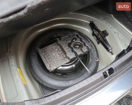 Сірий Тойота Королла, об'ємом двигуна 1.8 л та пробігом 94 тис. км за 13200 $, фото 15 на Automoto.ua