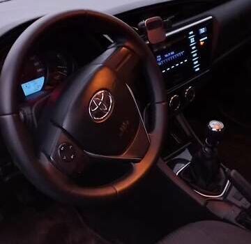 Серый Тойота Королла, объемом двигателя 1.33 л и пробегом 133 тыс. км за 10900 $, фото 7 на Automoto.ua