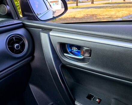 Серый Тойота Королла, объемом двигателя 1.6 л и пробегом 126 тыс. км за 14900 $, фото 6 на Automoto.ua