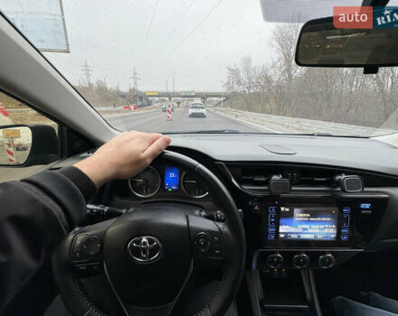 Серый Тойота Королла, объемом двигателя 1.6 л и пробегом 191 тыс. км за 13500 $, фото 10 на Automoto.ua