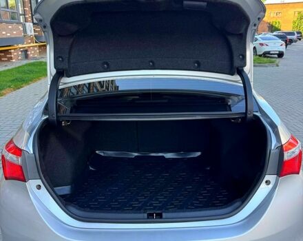 Серый Тойота Королла, объемом двигателя 1.6 л и пробегом 182 тыс. км за 13300 $, фото 4 на Automoto.ua