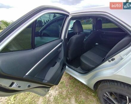 Сірий Тойота Королла, об'ємом двигуна 1.6 л та пробігом 242 тис. км за 13599 $, фото 18 на Automoto.ua