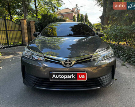 Тойота Королла 2017 в Киеве на Automoto.ua Серый Тойота Королла, объемом двигателя 1.3 л и пробегом 268 тыс. км за 11490 $, фото 3 на Automoto.ua