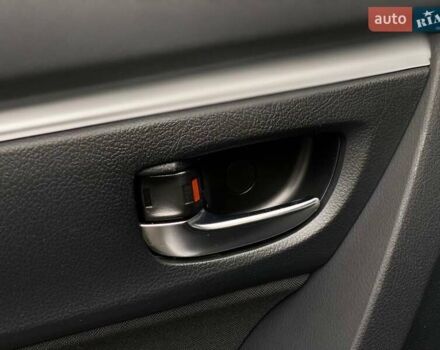 Серый Тойота Королла, объемом двигателя 1.6 л и пробегом 96 тыс. км за 14790 $, фото 43 на Automoto.ua