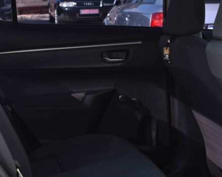 Тойота Королла 2017 в Кривом Роге на Automoto.ua Серый Тойота Королла, объемом двигателя 1.3 л и пробегом 94 тыс. км за 11500 $, фото 14 на Automoto.ua