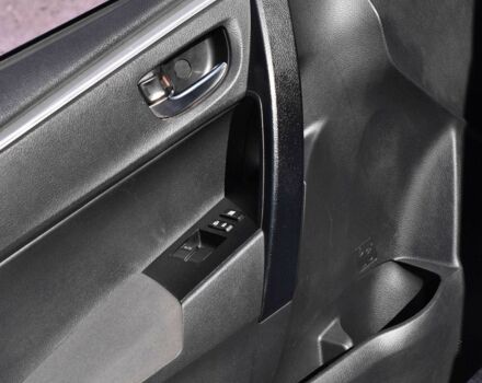 Тойота Королла 2017 в Кривом Роге на Automoto.ua Серый Тойота Королла, объемом двигателя 1.3 л и пробегом 94 тыс. км за 11500 $, фото 11 на Automoto.ua