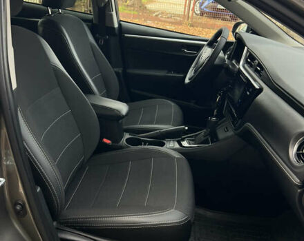 Тойота Королла 2017 в Каменце-Подольском на Automoto.ua Серый Тойота Королла, объемом двигателя 1.6 л и пробегом 112 тыс. км за 14800 $, фото 10 на Automoto.ua