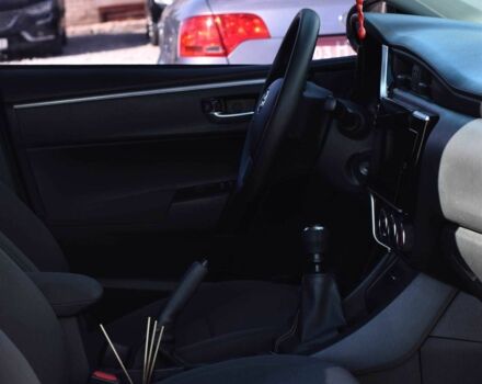 Тойота Королла 2017 в Кривом Роге на Automoto.ua Серый Тойота Королла, объемом двигателя 1.3 л и пробегом 94 тыс. км за 11500 $, фото 10 на Automoto.ua