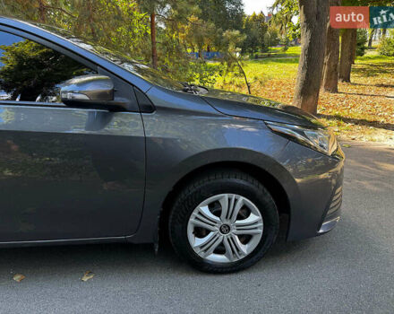 Тойота Королла 2017 в Киеве на Automoto.ua Серый Тойота Королла, объемом двигателя 1.3 л и пробегом 268 тыс. км за 11490 $, фото 5 на Automoto.ua